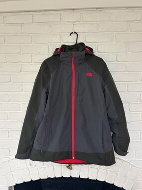Women’s the north face winter jacket with insert zip up sweater lining size xl